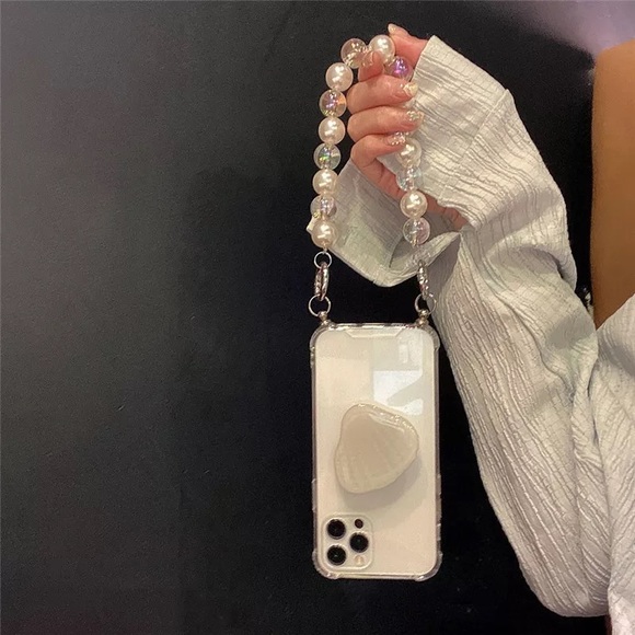 iPhone 12 Pro/Pro Max Pearl Shell Case - Picture 10 of 12